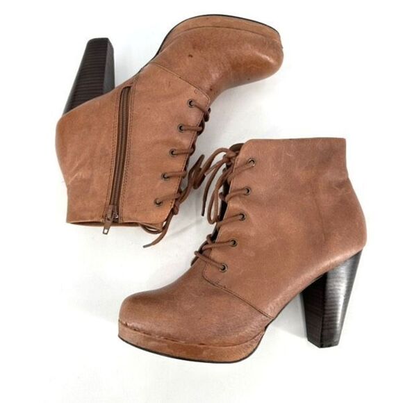 Steve Madden Rheaaa Cognac Leather Ankle lace up Bootie‎ Size 8.5 Stacked heel - Picture 2 of 10
